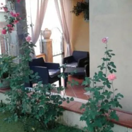Valentina's Garden House